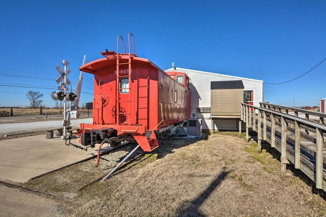 Unique Joplin Gem Converted Train Car Studio エクステリア 写真