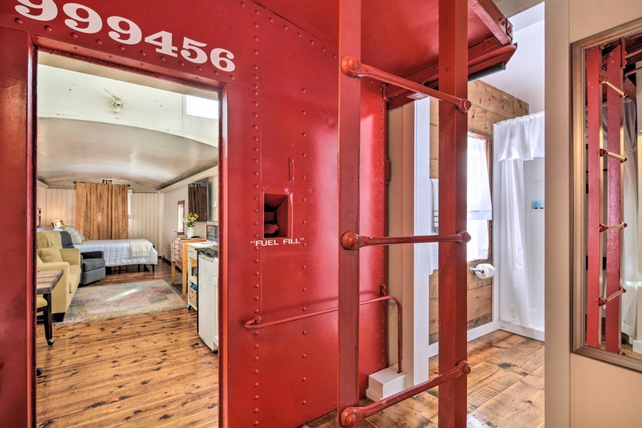 Unique Joplin Gem Converted Train Car Studio エクステリア 写真