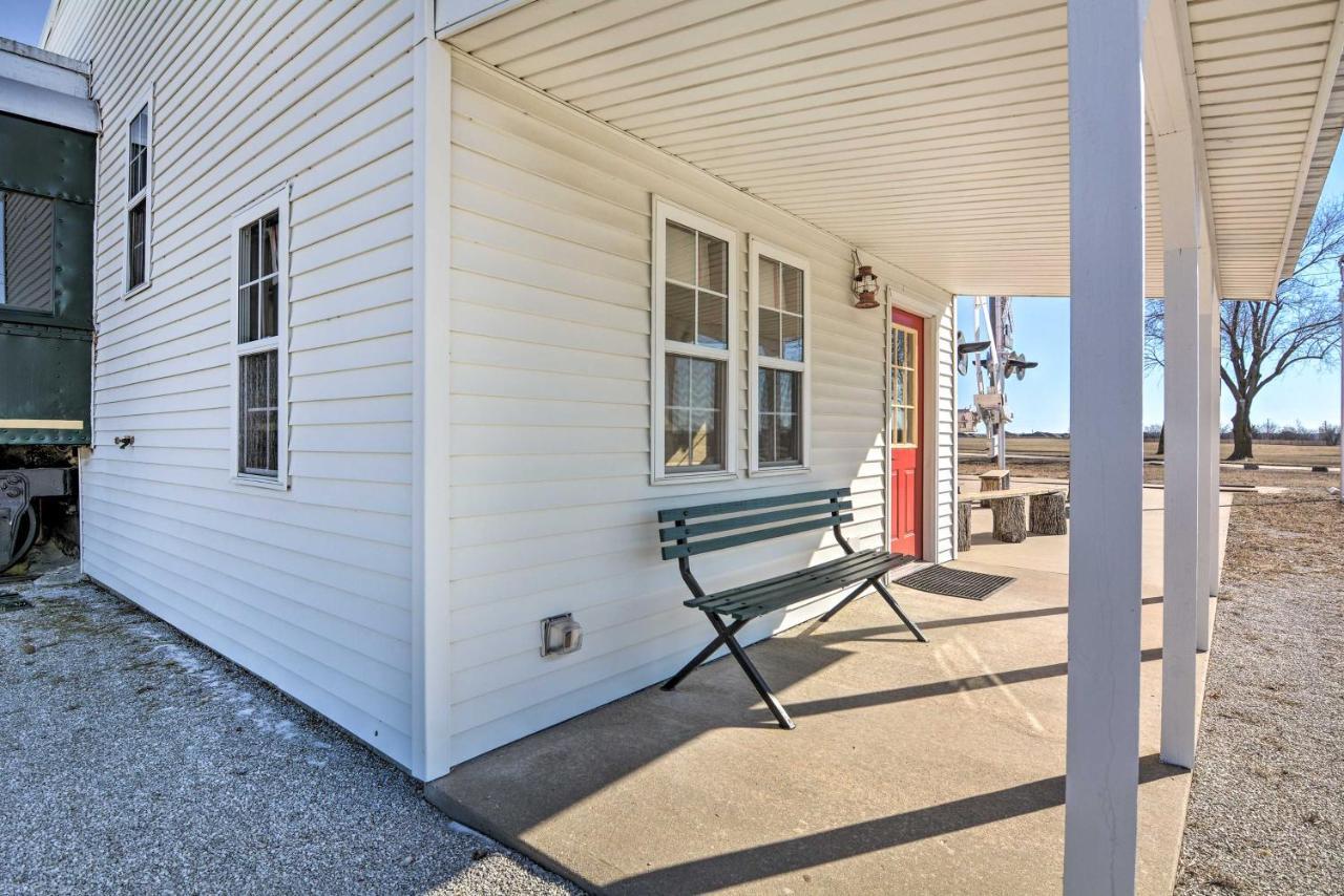 Unique Joplin Gem Converted Train Car Studio エクステリア 写真
