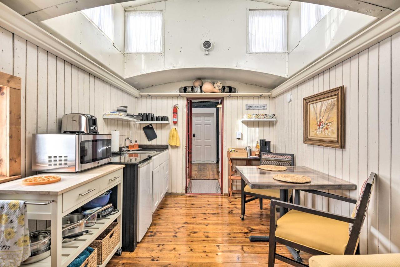 Unique Joplin Gem Converted Train Car Studio エクステリア 写真