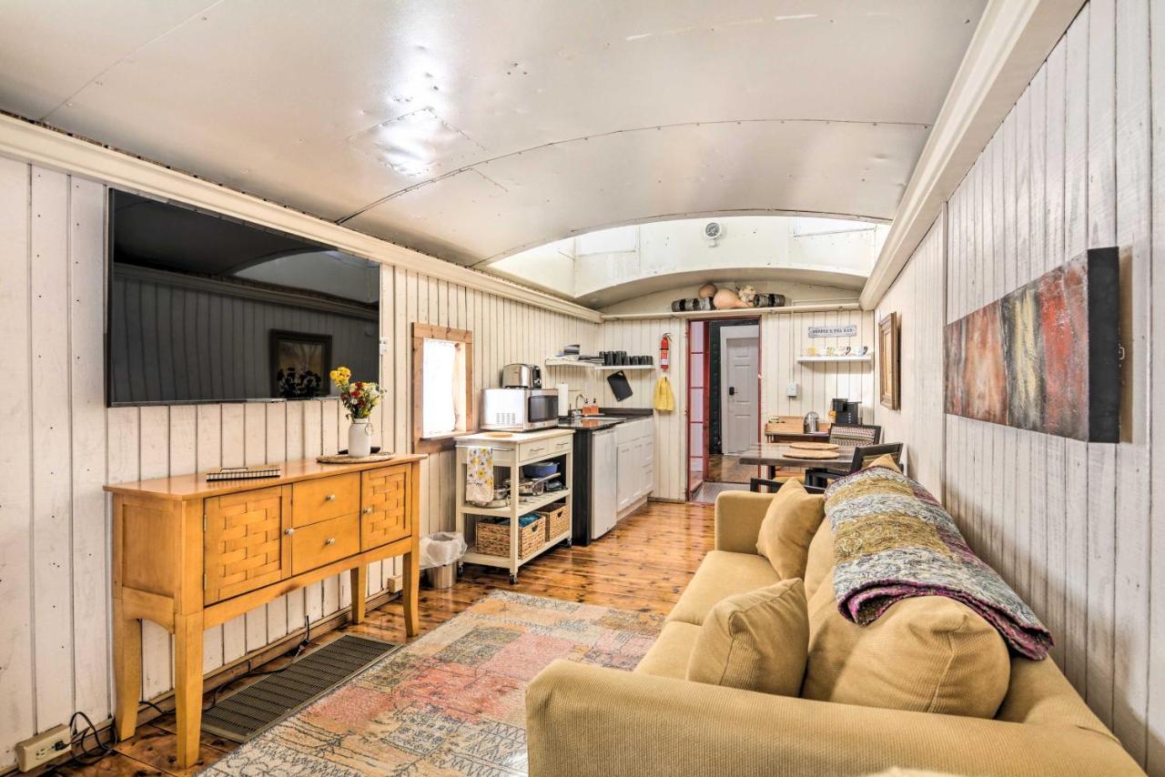 Unique Joplin Gem Converted Train Car Studio エクステリア 写真